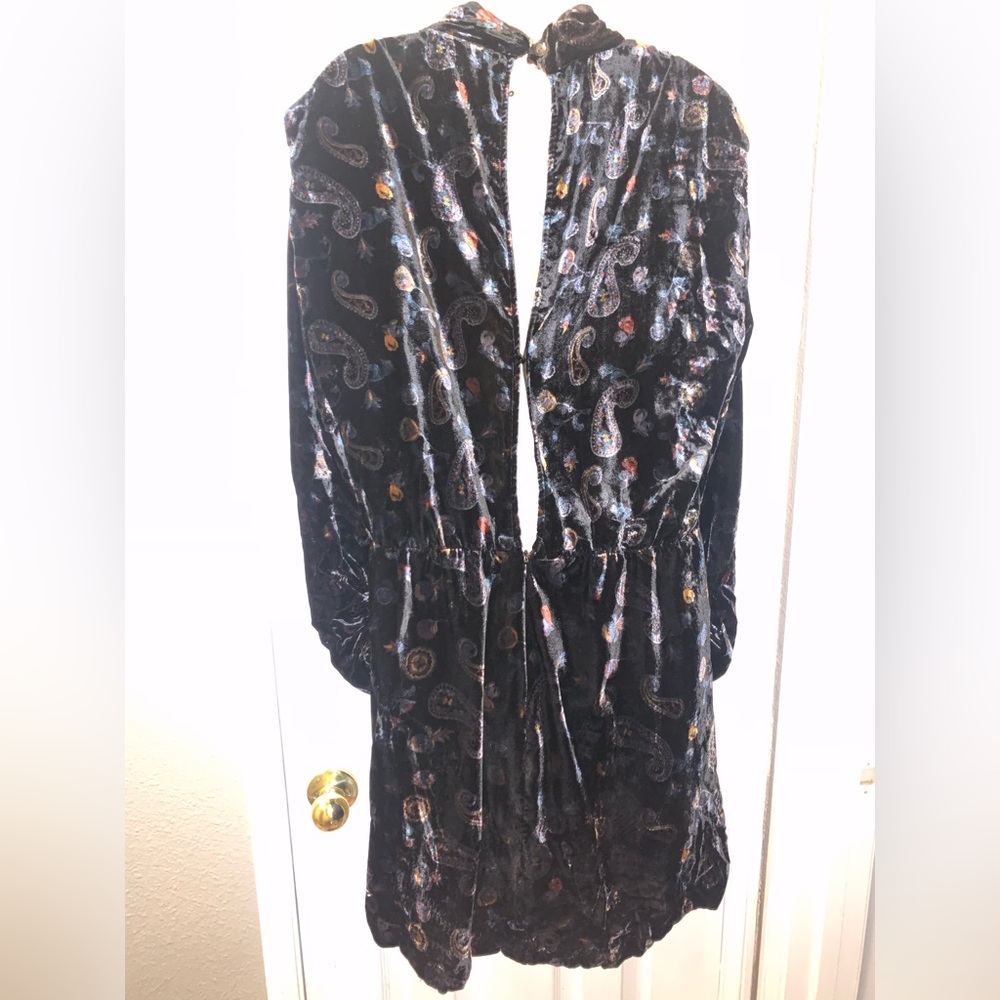 ZARA PAISLEY ELVET RUCHED DRESS WITH ALIT AND OPEN BACK - Picture 6 of 11